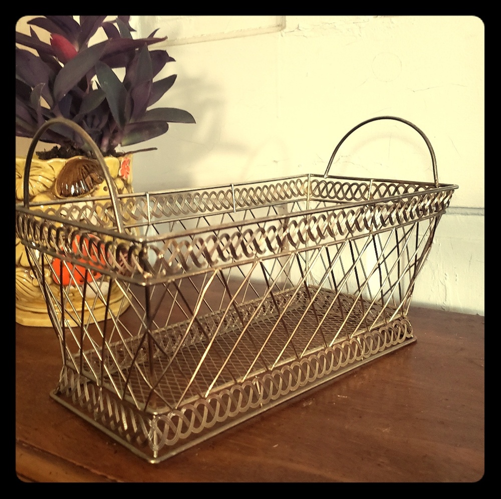 Medium Decorative Wire Basket